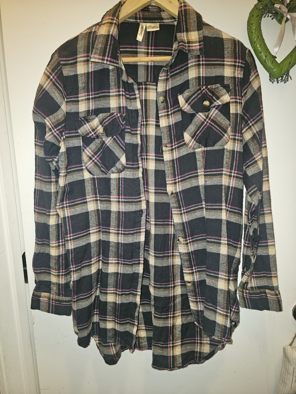Passport Plaid Flannel Shirt Green Black Pink Accent Women's Size Medium EUC